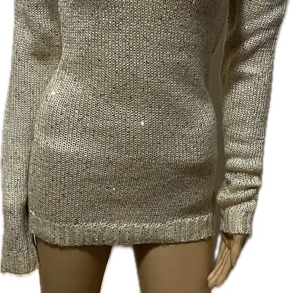 Woman’s size medium shirt bundle - Picture 2 of 8